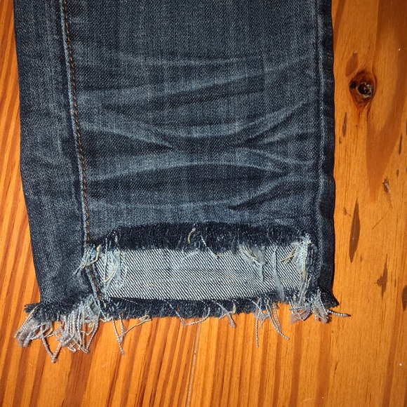 VINTAGE Refuge cropped jeans - high-low cut offs - Picture 2 of 7